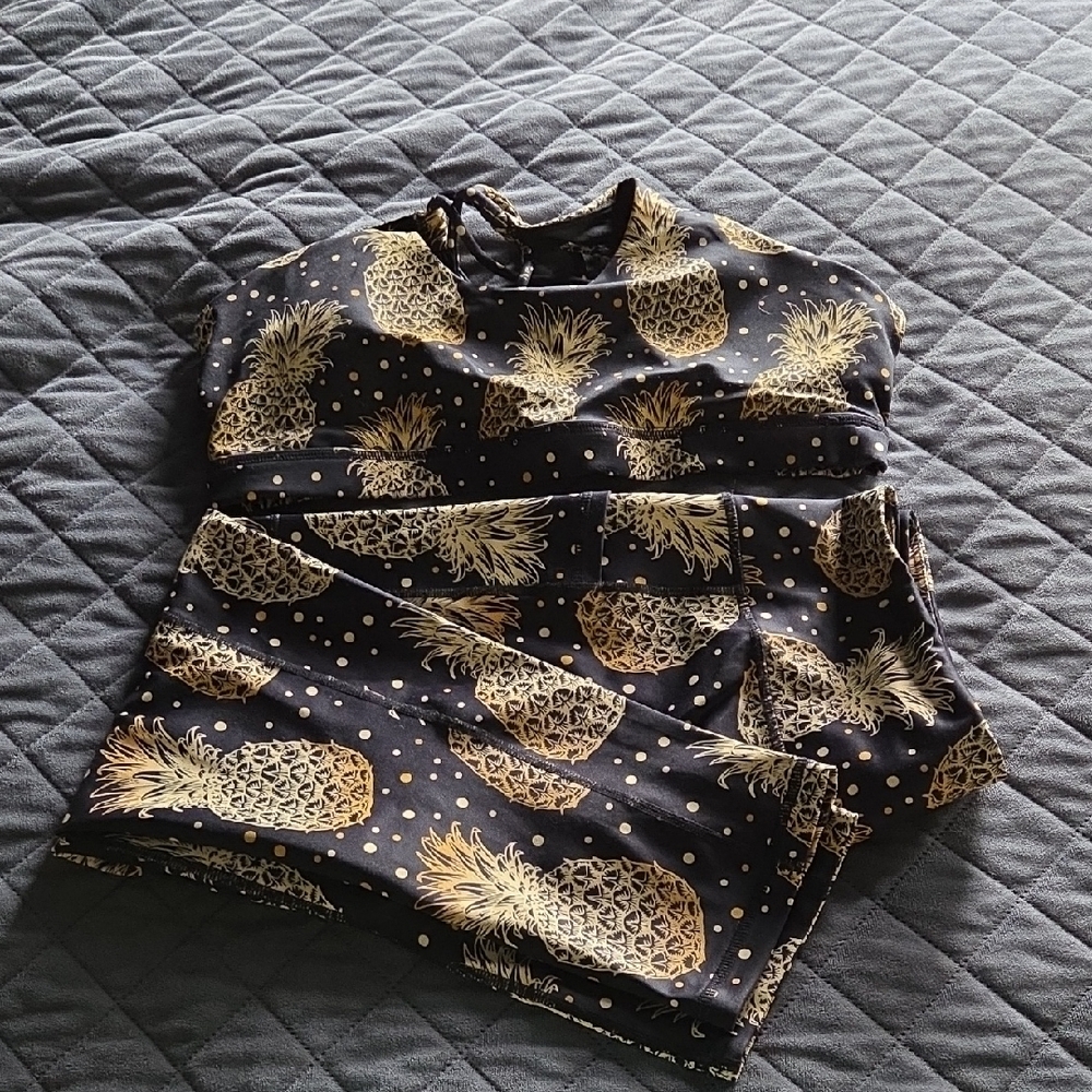 Constantly Varied Gear Pineapple Capri & Butterfly Back Bra Set D